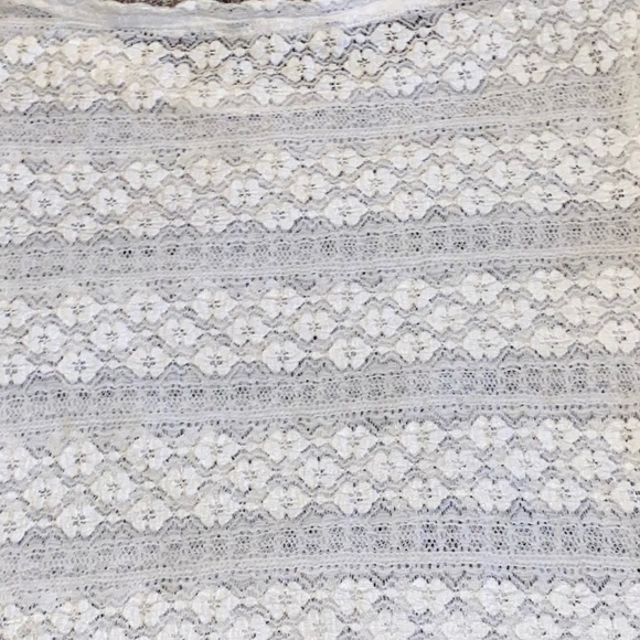 White AE top - Picture 3 of 3